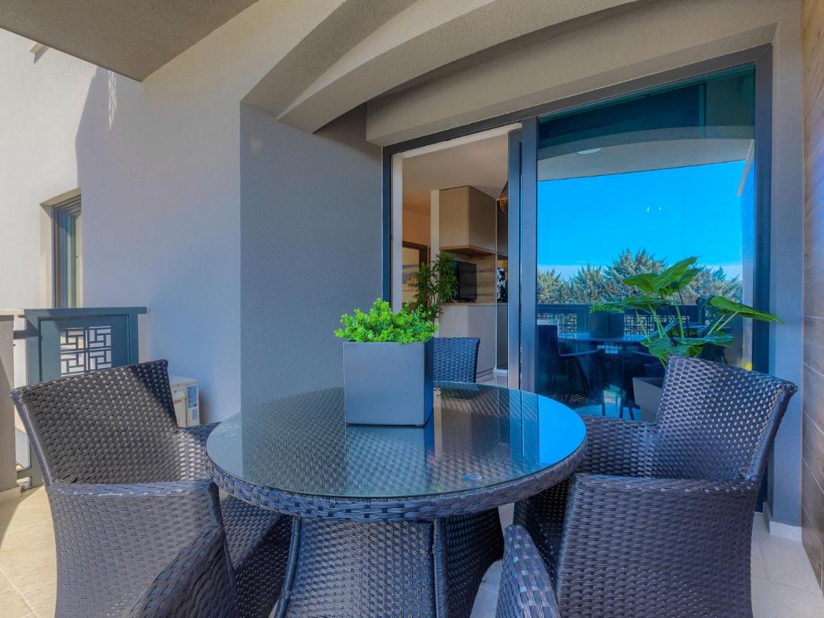 Wing 77 By Interhome Apartmán *